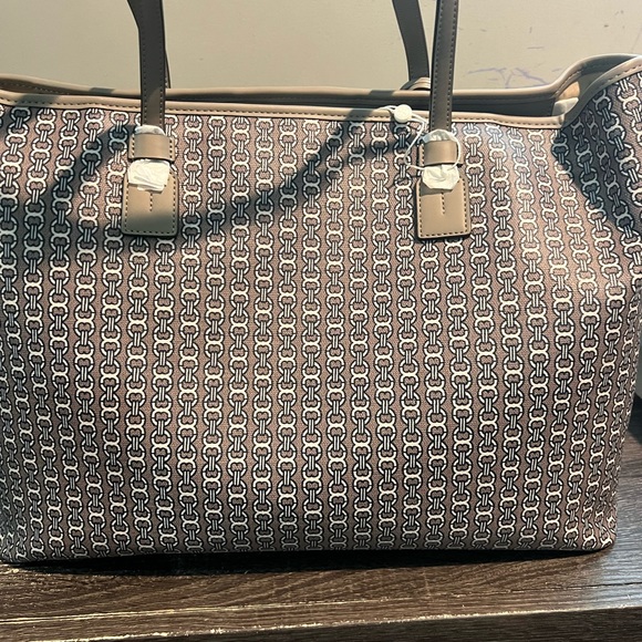 Tory Burch Gemini Link Bag - Picture 6 of 6